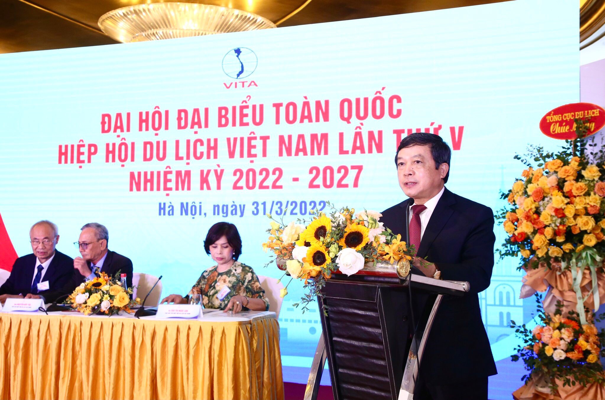 Thứ trưởng Bộ Văn hoá, Thể thao và Du lịch Đoàn Văn Việt phát biểu chỉ đạo tại Đại hội